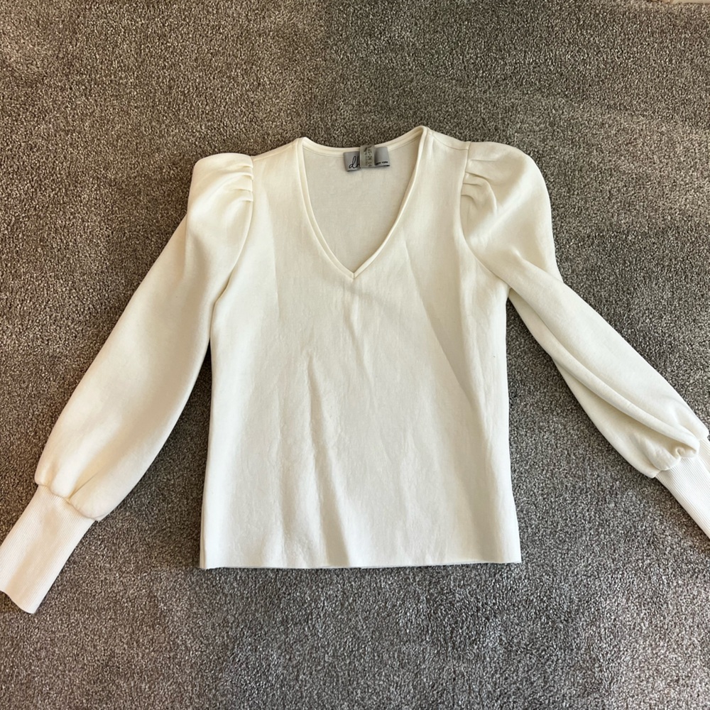 White puff sleeve top